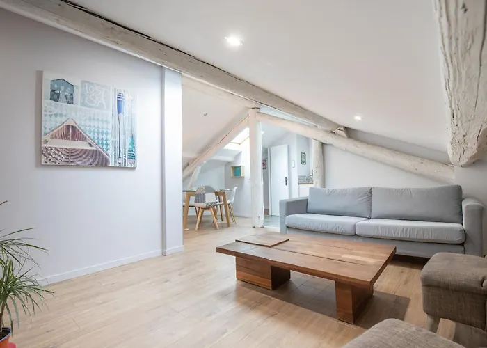 La Chic Comedie - 2 - Hypercentre - Wifi Apartament *
